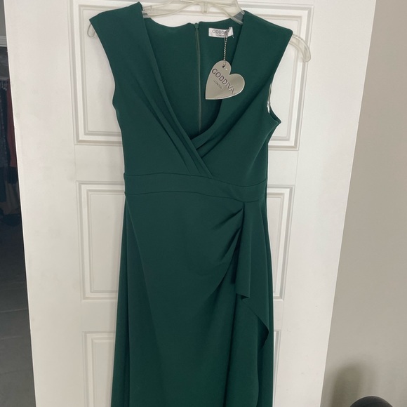 Goddiva London Emerald Green V Neck Sleeveless Side Slit Dress - Picture 3 of 5